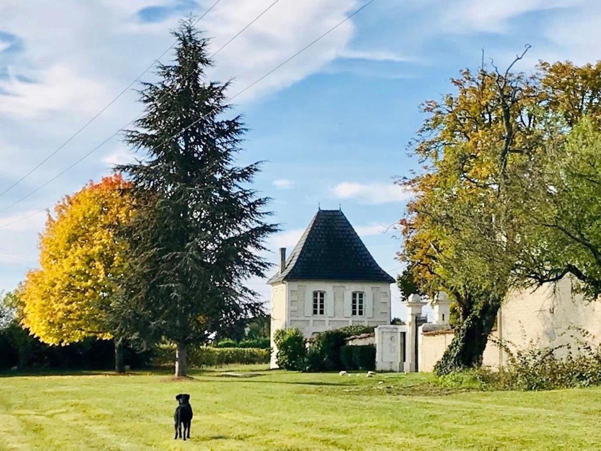 Le Pigeonnier Gite Verrieres  Buitenkant foto